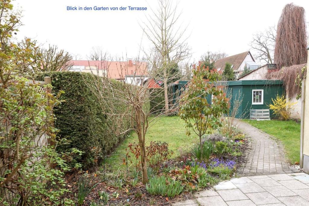 Freundliche Wohnung Mit Parkplatz Und Terrasse Neubrandenburg Exterior foto